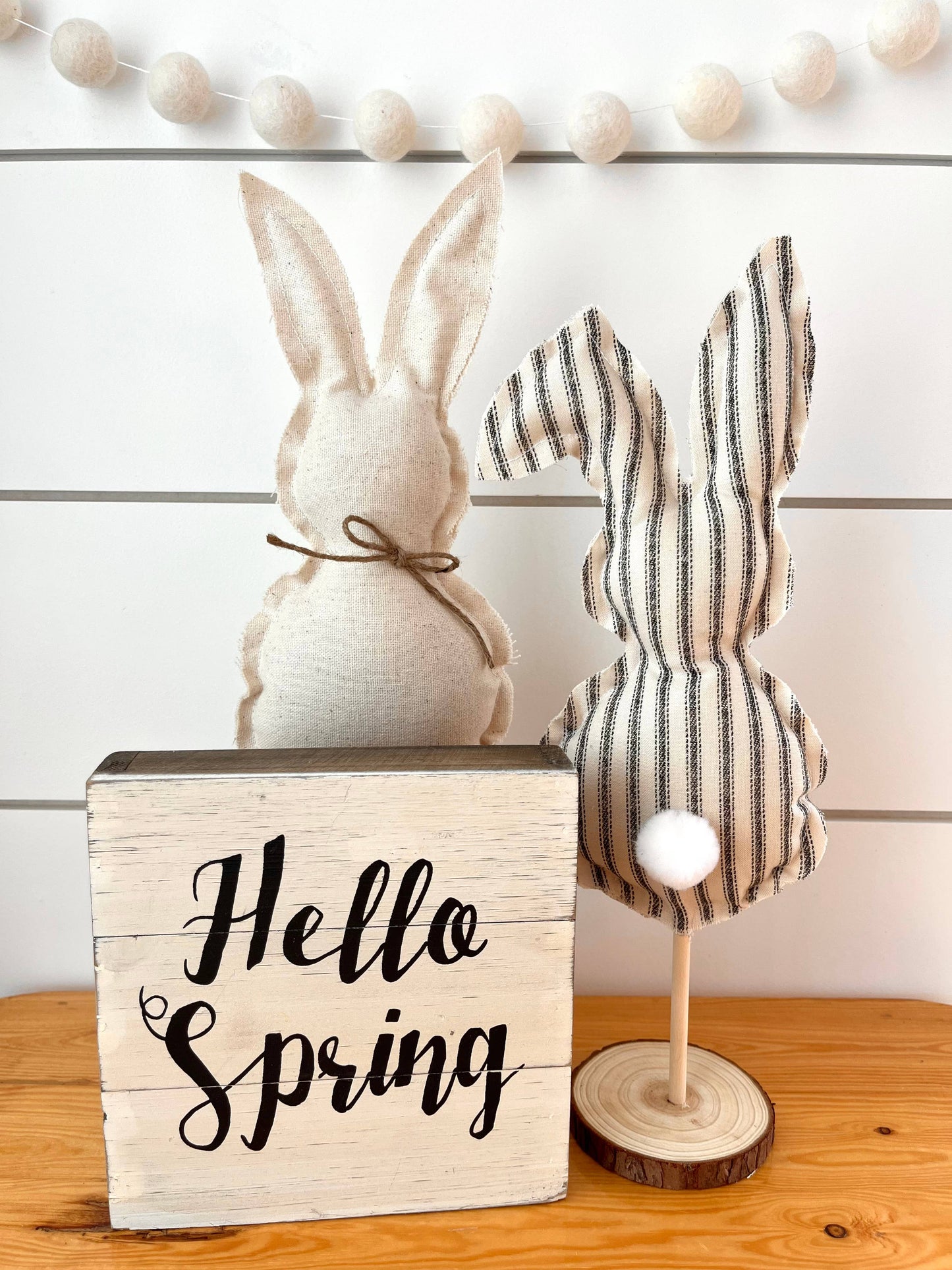 Rustic Floppy Ear Easter Bunny: Tail on back only-back facing / Natural Cotton / Jute