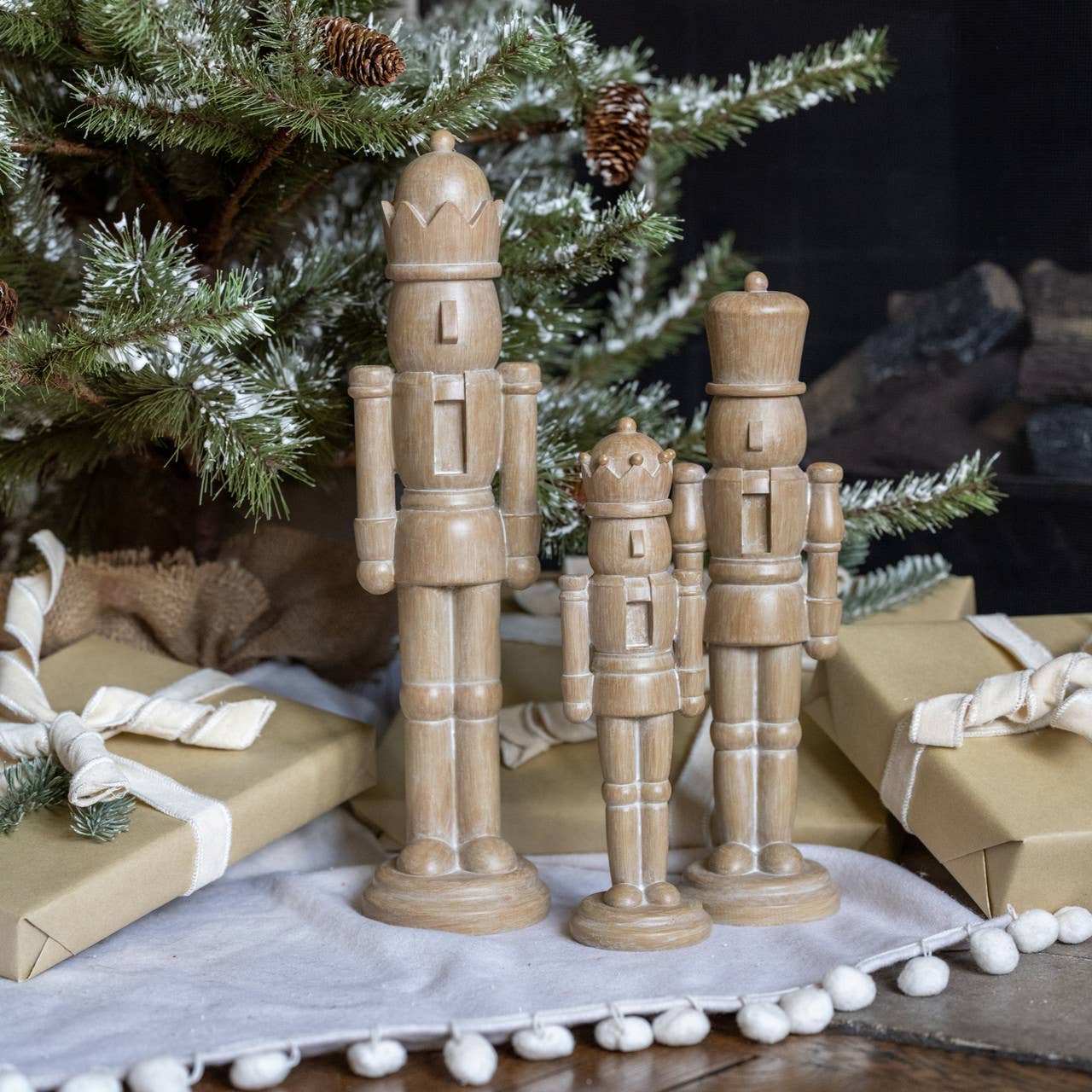 10.5" TABLETOP NUTCRACKER
