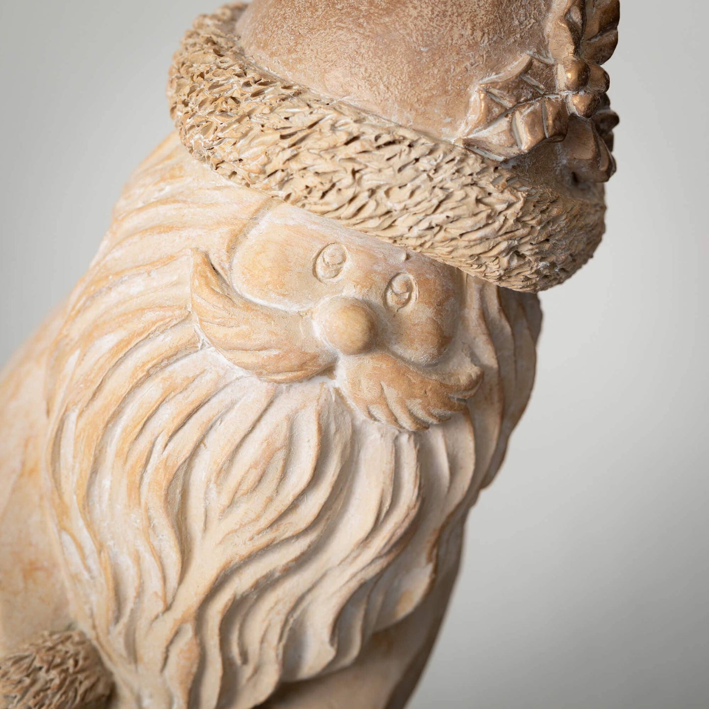 NATURAL RUSTIC SANTA FIGURINE