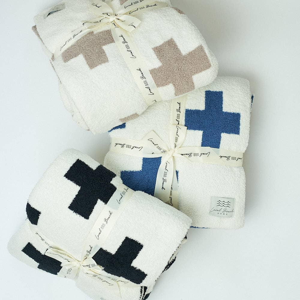 Cross Luxe Home Blanket: Black/Cream