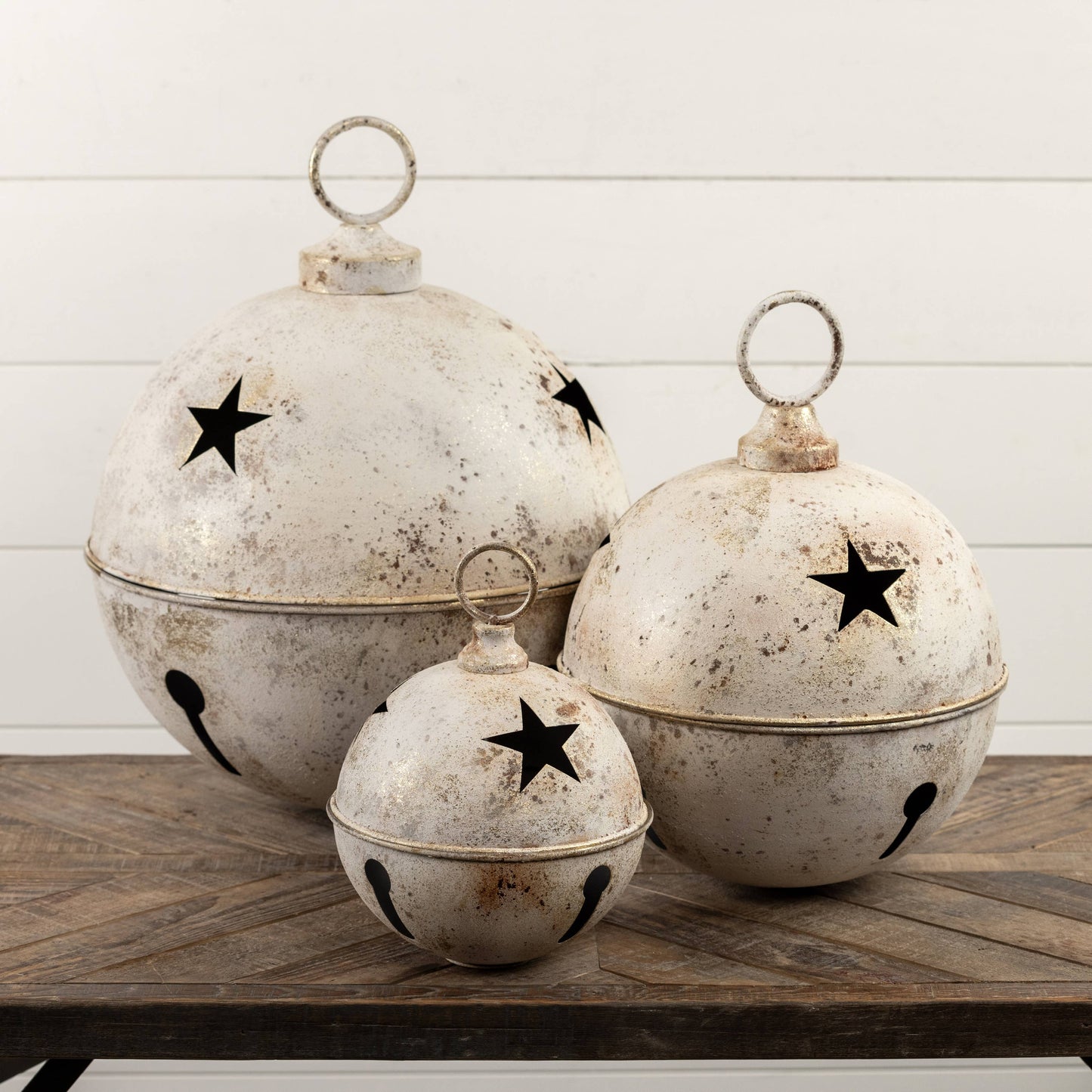 12" WHITE STAR SLEIGH BELL