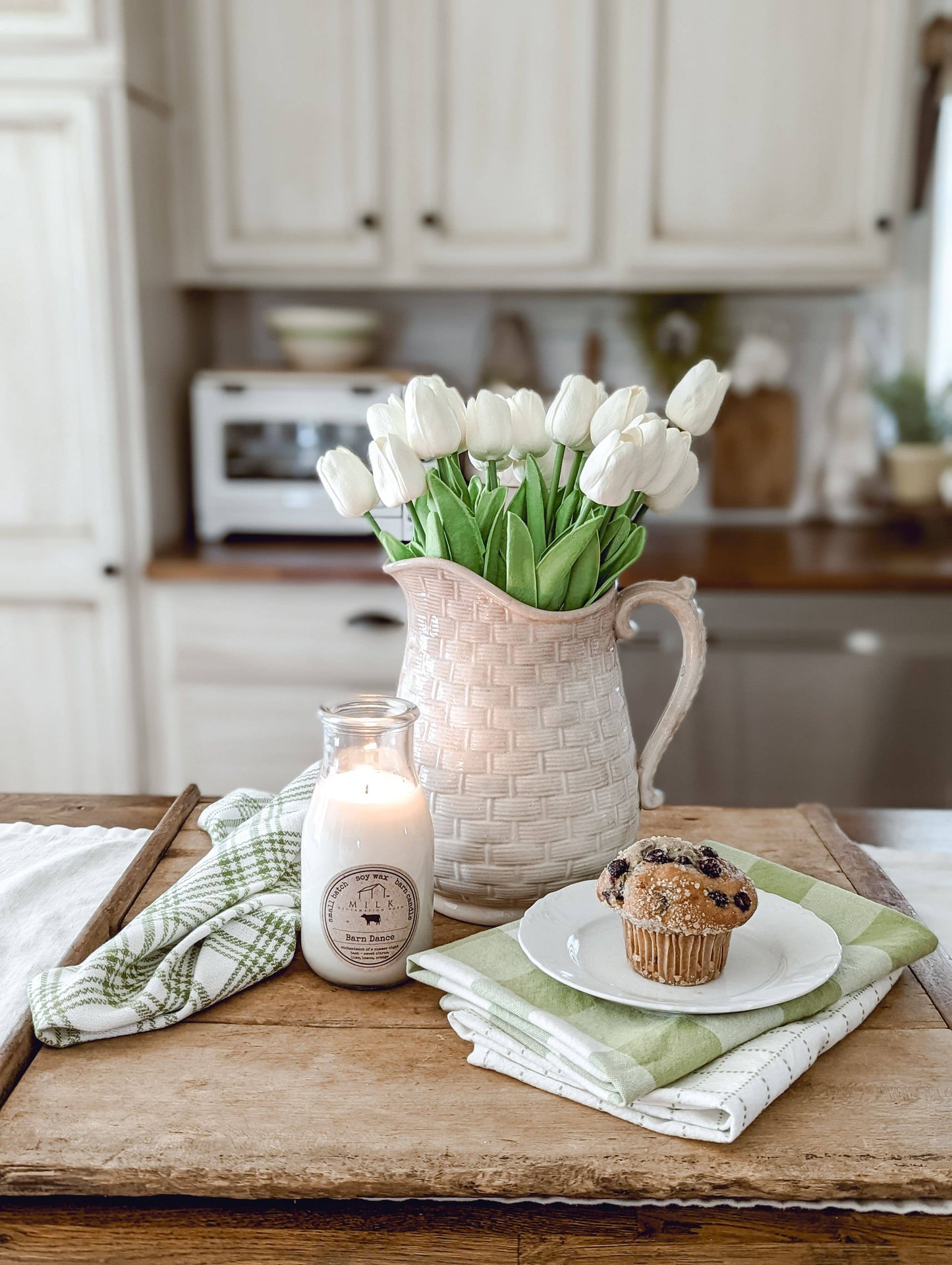 Milk Bottle Candle 13 oz: Fresh Cut Roses