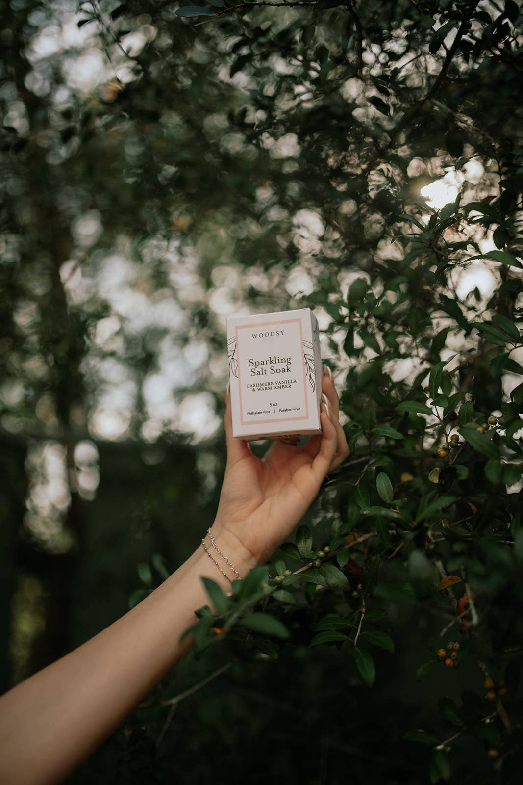 Cashmere Vanilla & Warm Amber-Sparkling Salt Soak/Bathsalts