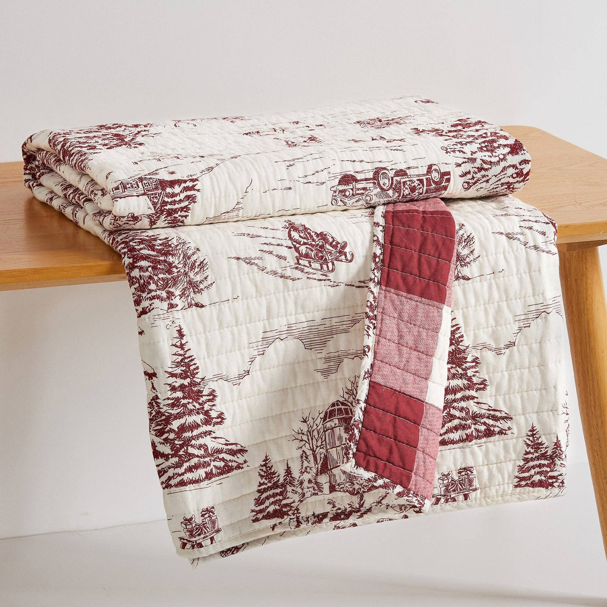 Winter Sleigh Ride Quilted Throw: Red