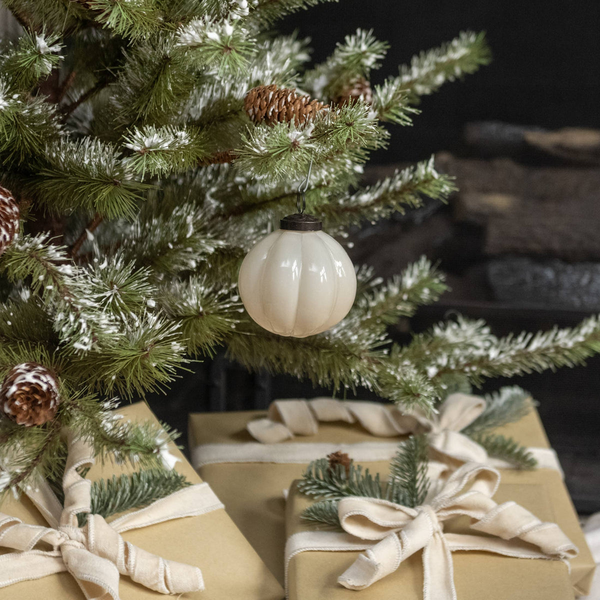 4" IVORY RIBBED GLASS ORNAMENT