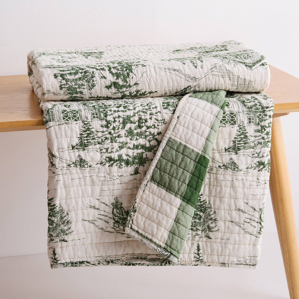 Winter Sleigh Ride Quilted Throw: Red