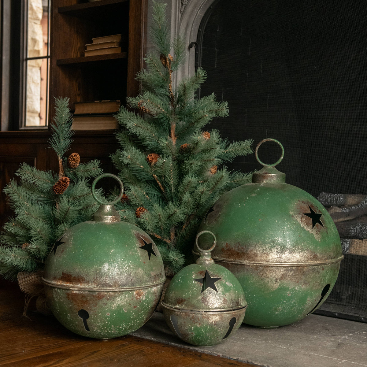 16" GREEN STAR SLEIGH BELL
