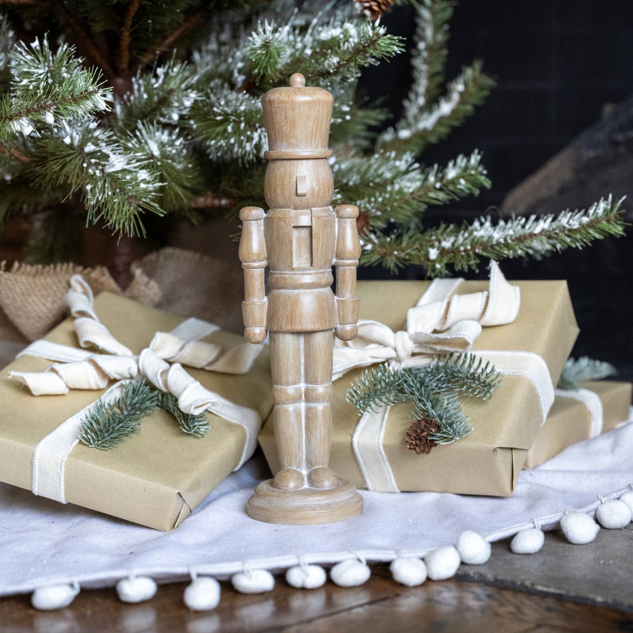 13.25" TABLETOP NUTCRACKER