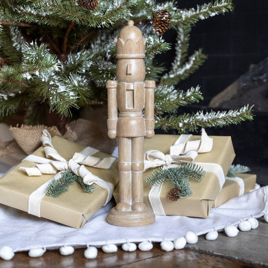 16" TABLETOP NUTCRACKER