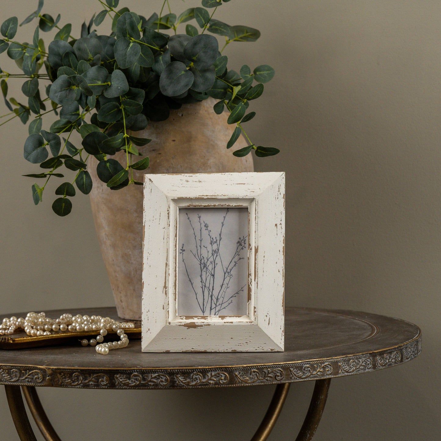4" X 6" Chippy White Photo Frame