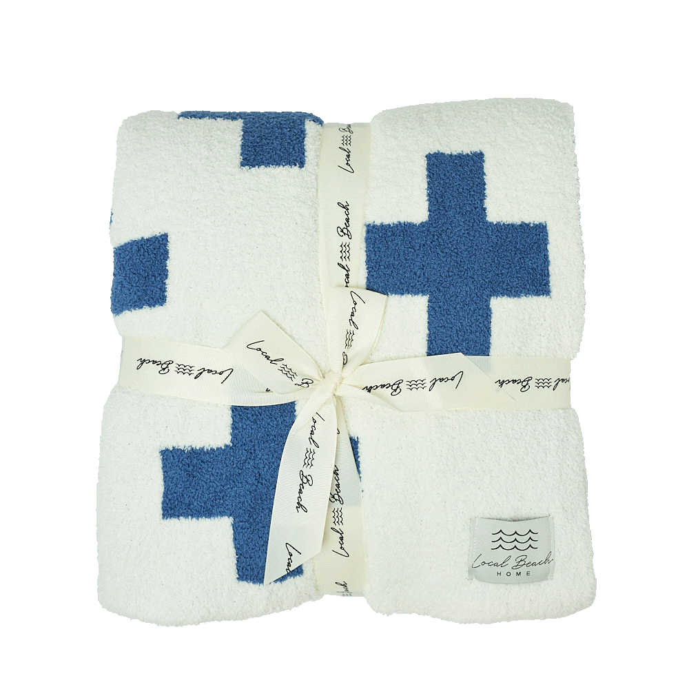 Cross Luxe Home Blanket: Black/Cream