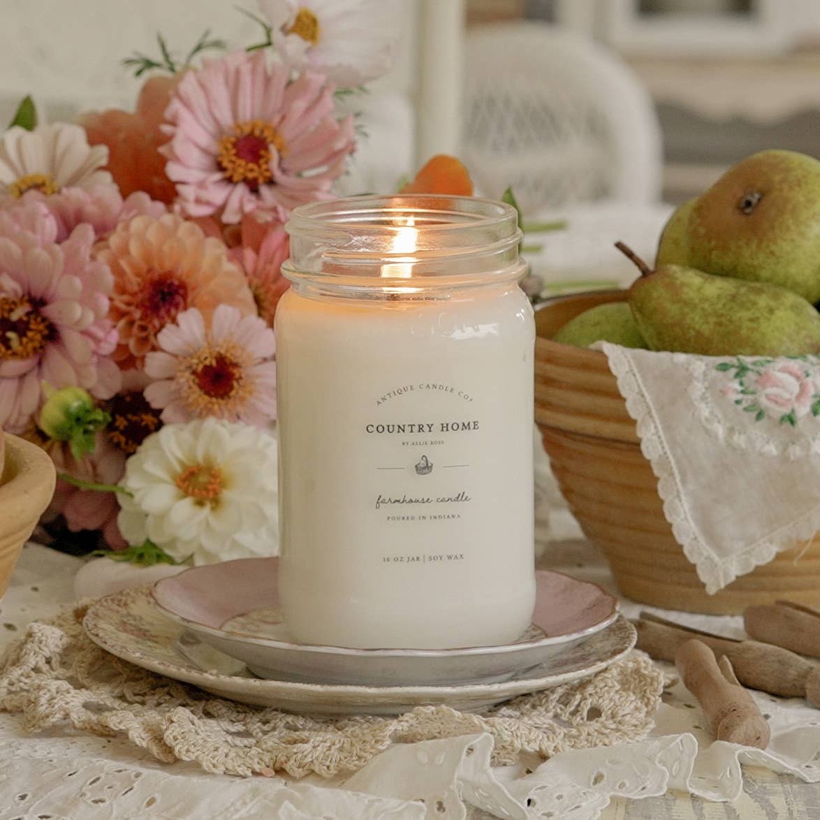 Country Home - Soy Wax Candle: (16oz)