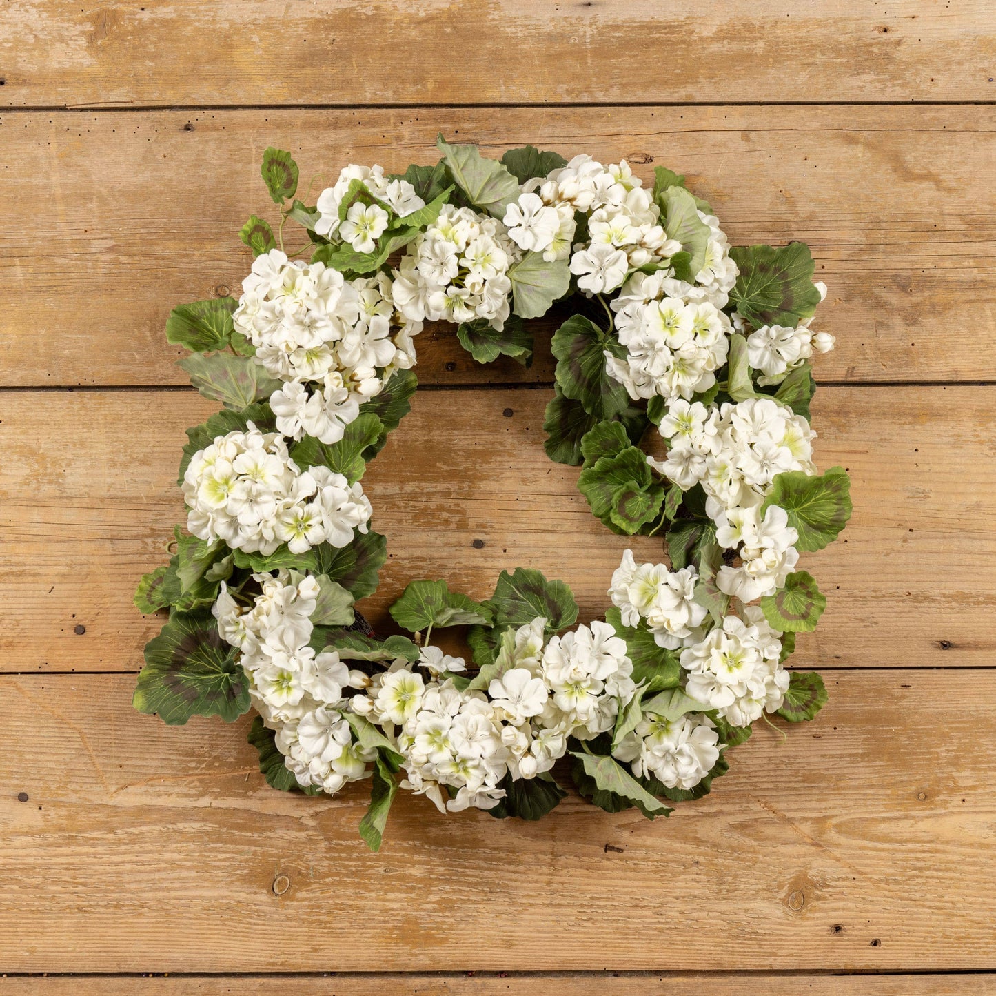 22" White Geranium Wreath