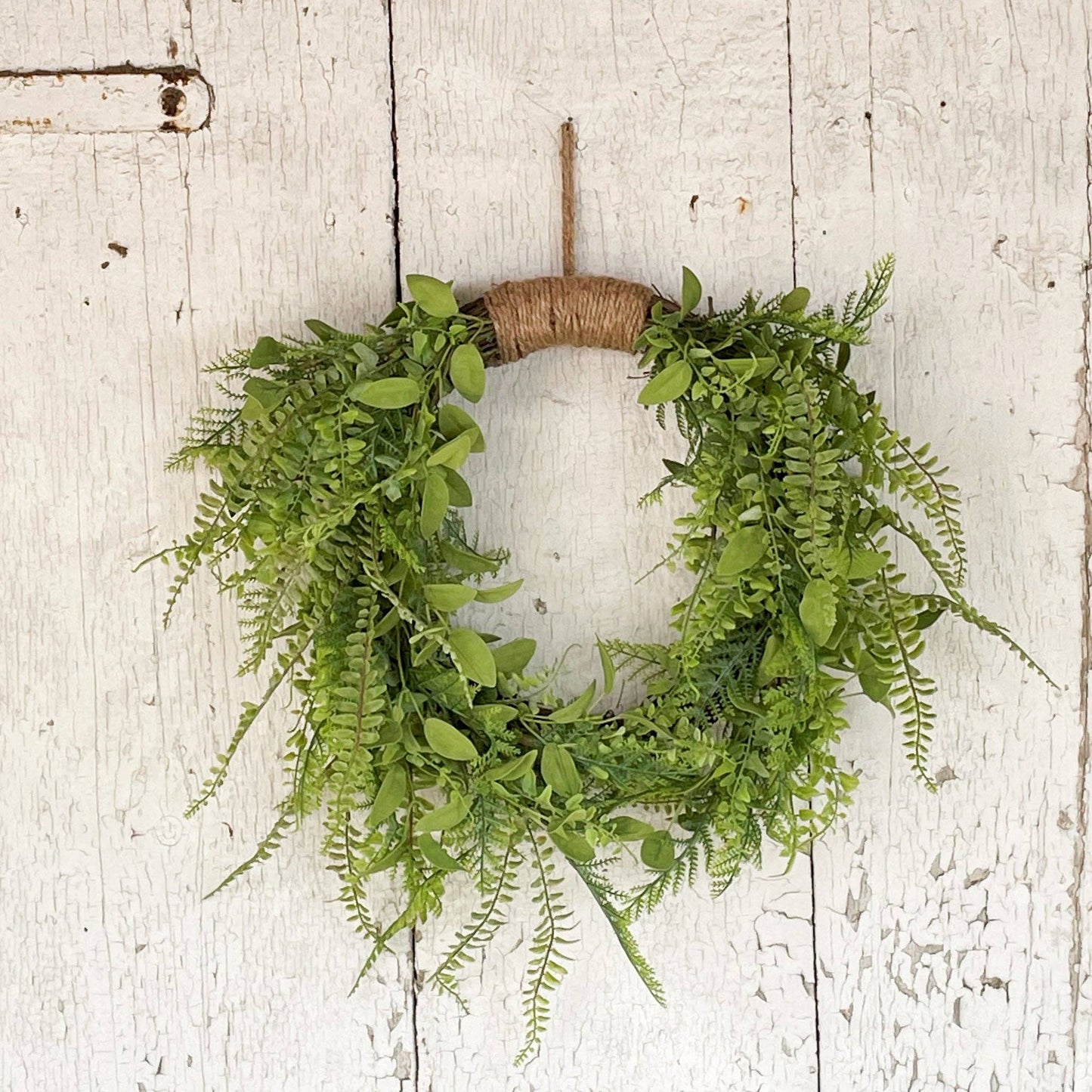 Wreath - Jute Hanger On Twig Base, Ferns