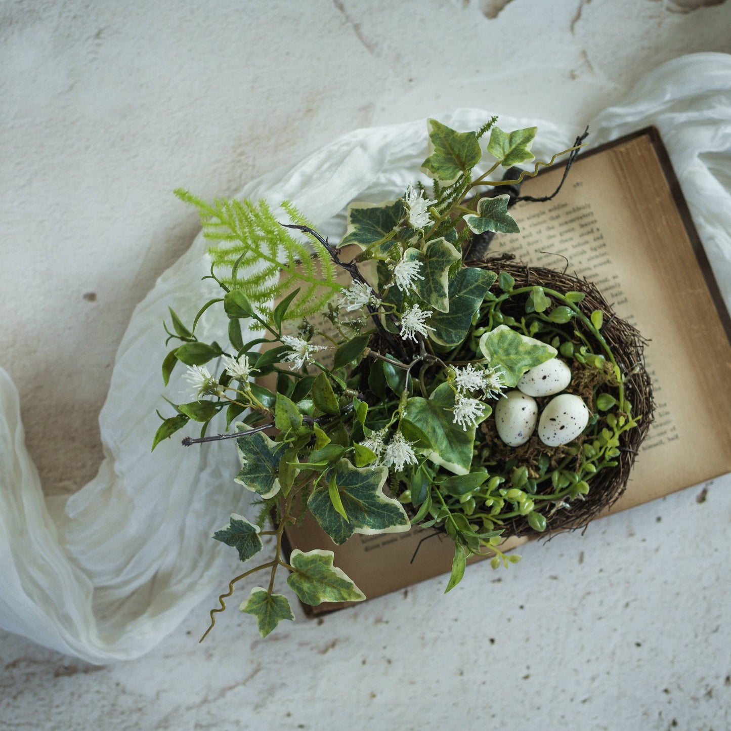 8" Fern & Ivy Bird Nest