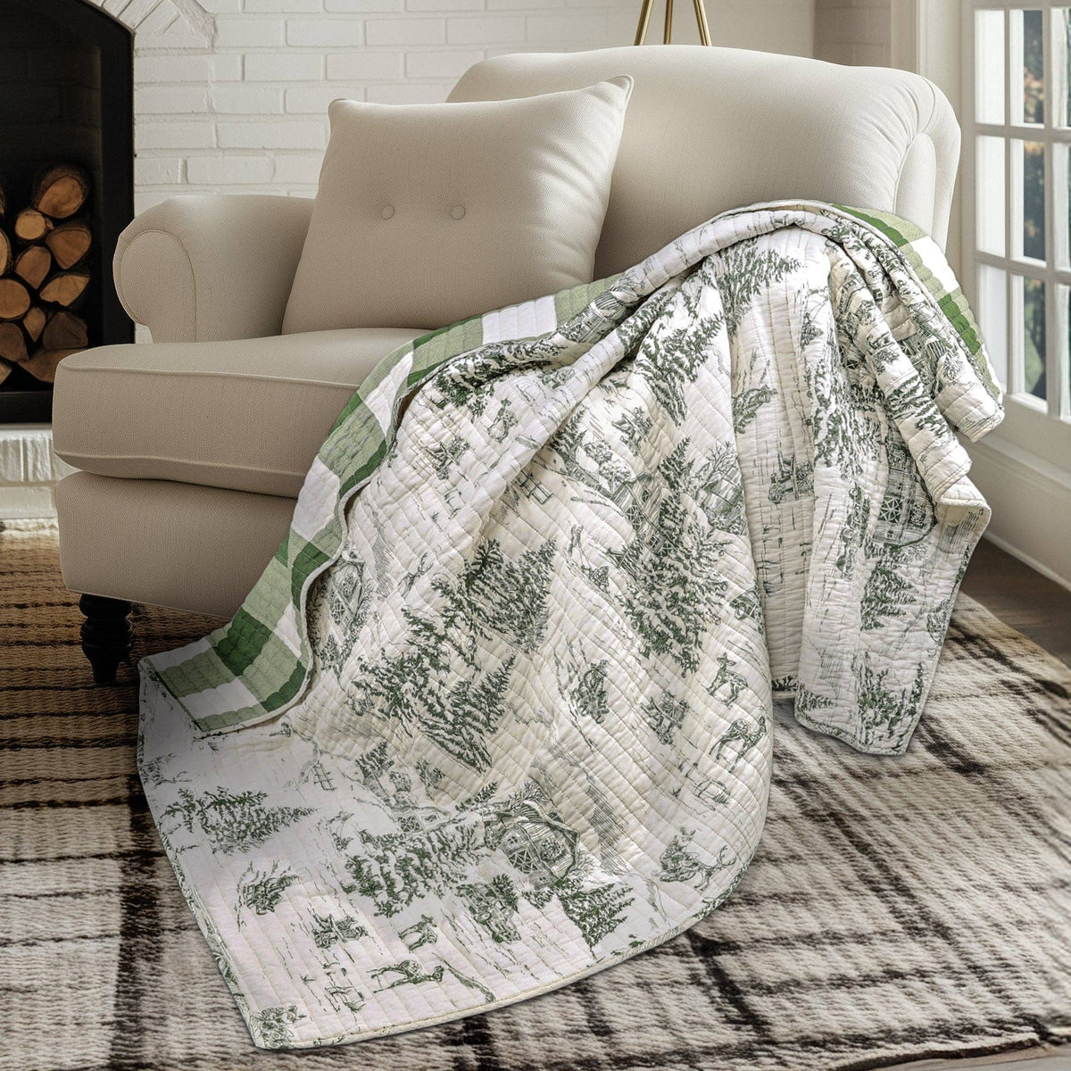 Winter Sleigh Ride Quilted Throw: Red