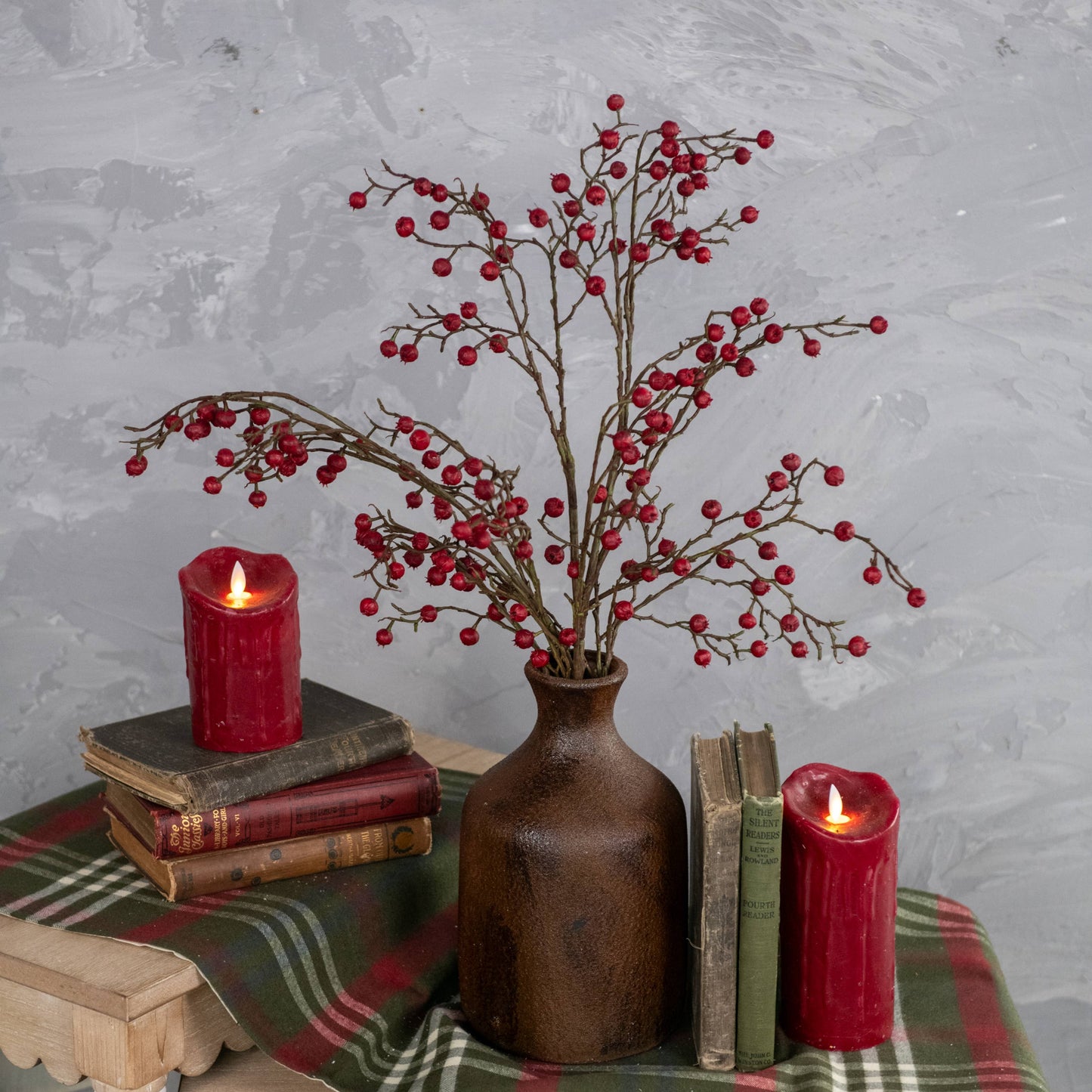 35" RED BERRIES SPRAY