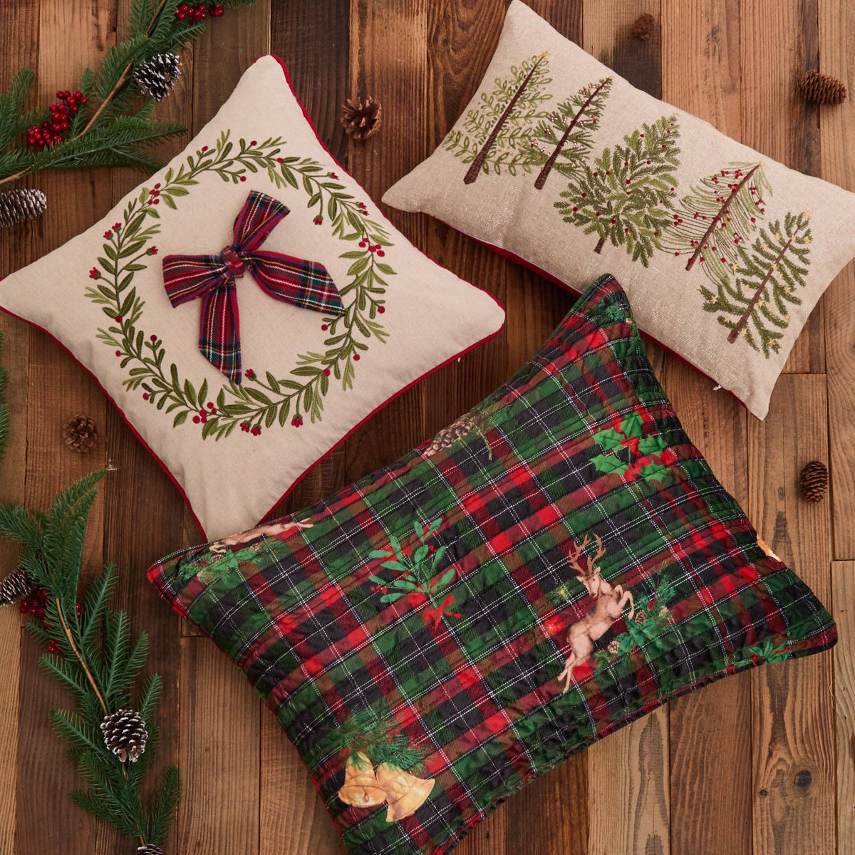 Merry Tartan Bow Pillow: Natural / 18x18